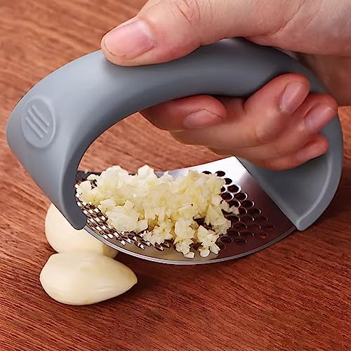 Wolpin Garlic Crusher Presser Ring Garlic Kitchen Tool Multi-Function Manual Portable Ginger Mincer,