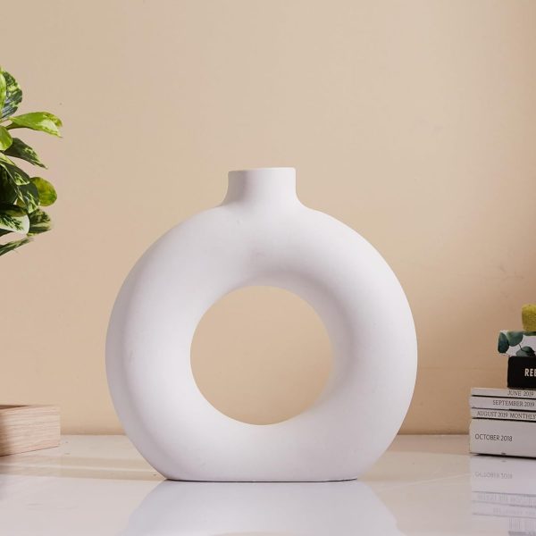 amazon basics Artisan Crafted Ceramic Donut Shaped Vase for Unique Home Decor Accent - Pack of 1, White