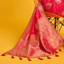 Heavy design pallu saree for women